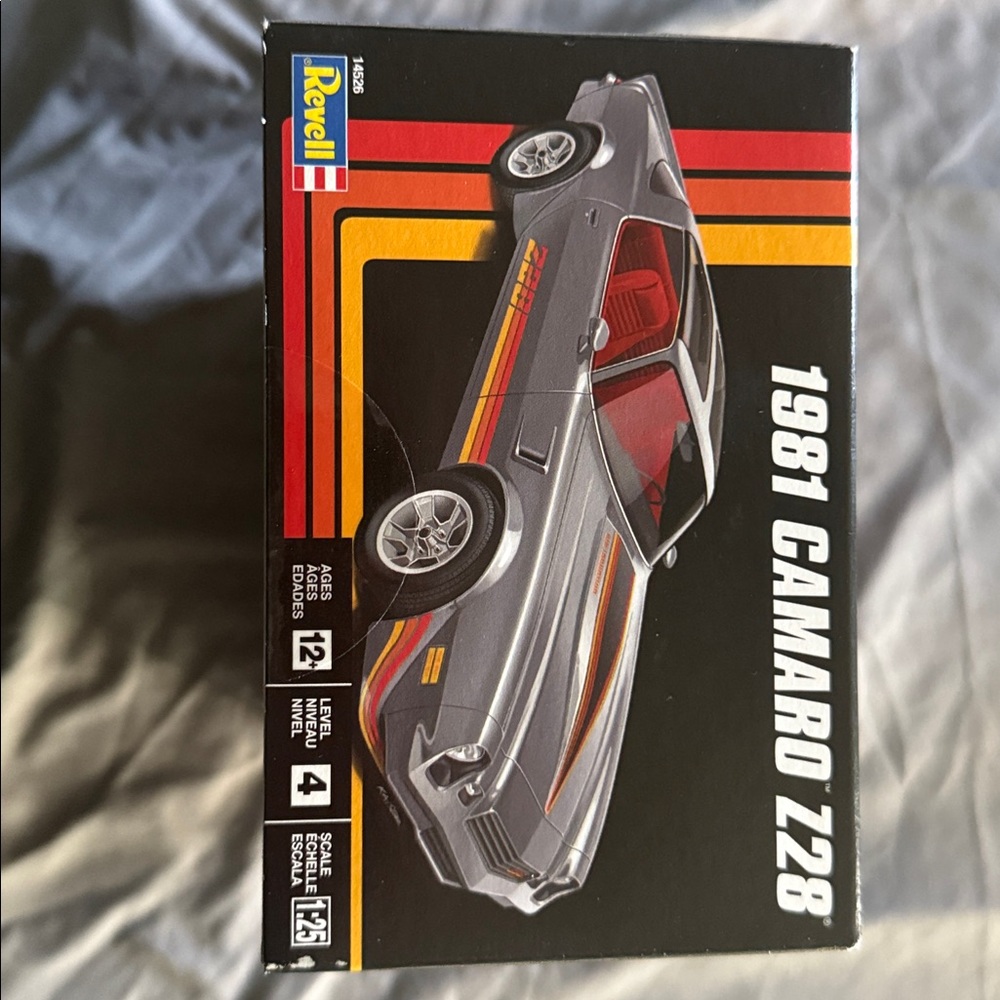 Revell 1981 Camaro Z28 Model Kit - Picture 5 of 5